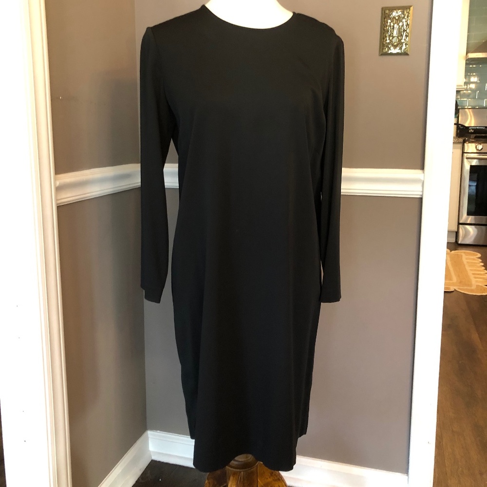 Theory Black and White Shift Dress Size 10